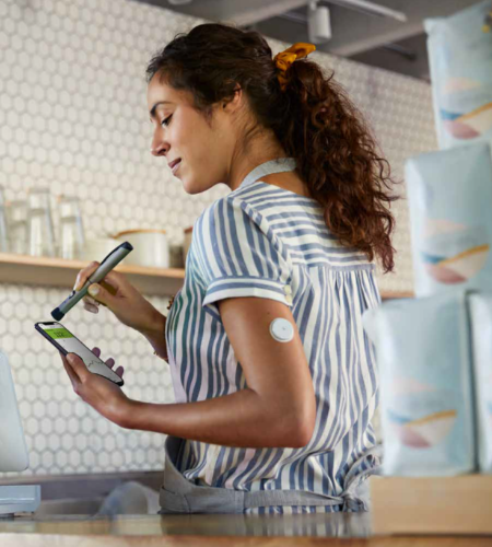 スマートインスリンペンから連携されたインスリン投与量データはアプリやリブレViewで確認でき、血糖トレンドとの統合的な管理が可能になります。