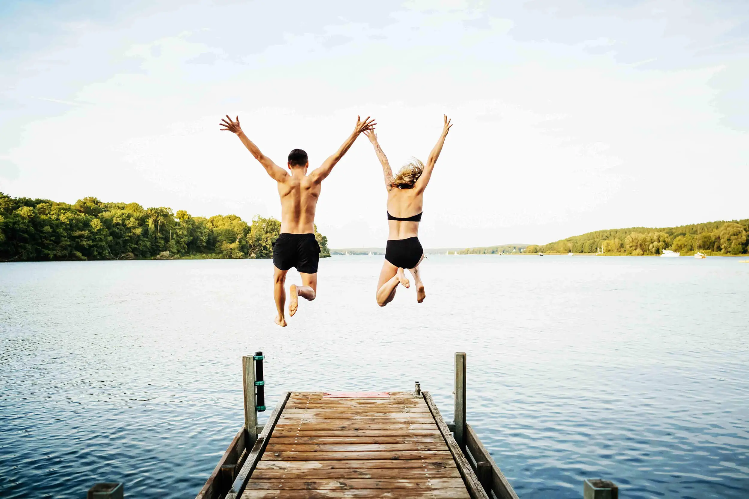 Aktivität und Spaß am Badesee – idealer Wochenend-Kurztrip für Menschen mit Diabetes Typ 2 zur Erholung und Bewegung an Deutschlands Küsten und Seen.