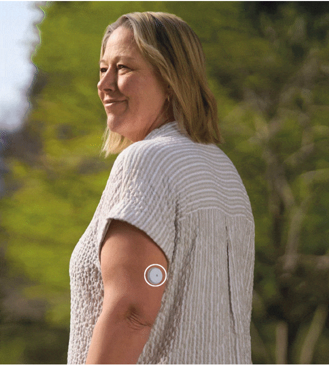 Immagine animata con schermata esempio FreeStyle LibreLink e sensore