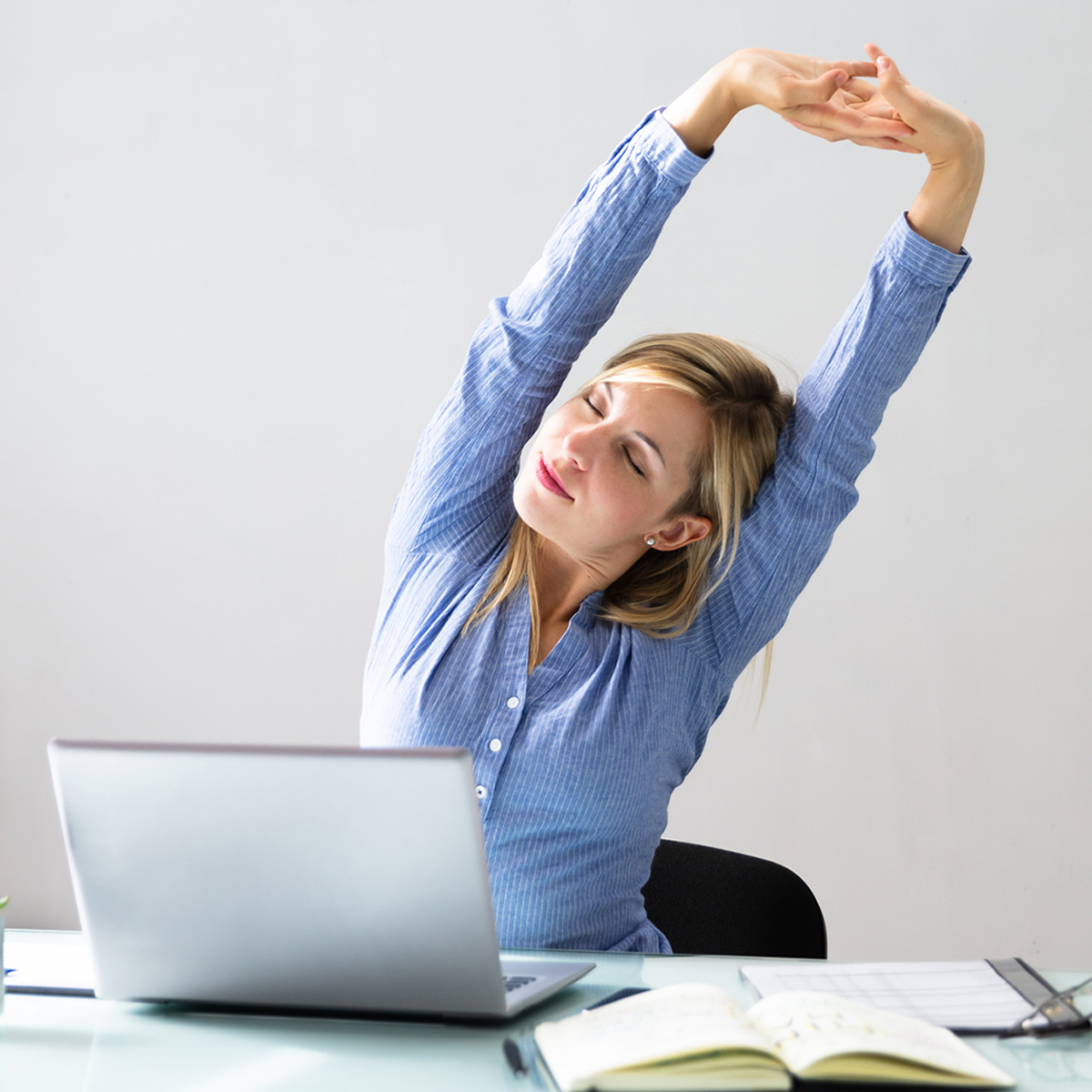Stretching bei der Arbeit
