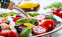 ¿Cuál es la diferencia entre la comida light y la dietética?