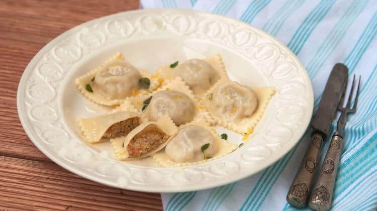 Ravioli z cielęciną i kaszą jaglaną