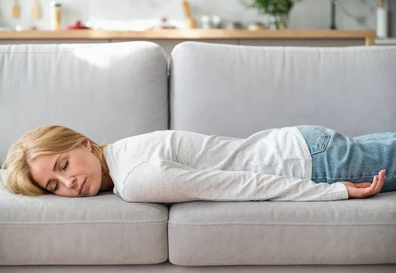 Cukrzyca a senność – dlaczego choroba wpływa na zmęczenie i jak temu zaradzić?