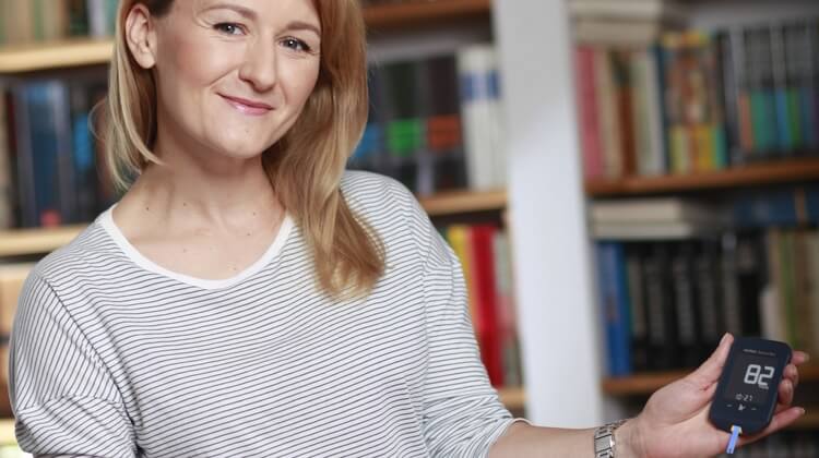 Pomiar cukru glukometrem