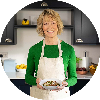 Image of Katie holding a dish plate