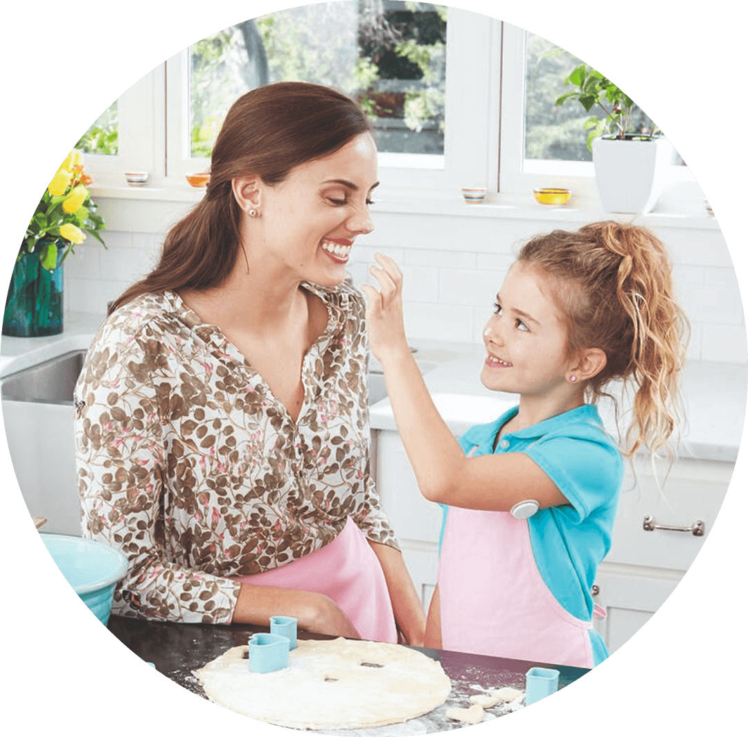 Caregiver and person wearing FSL sensor reviewing readings on smartphone or reader